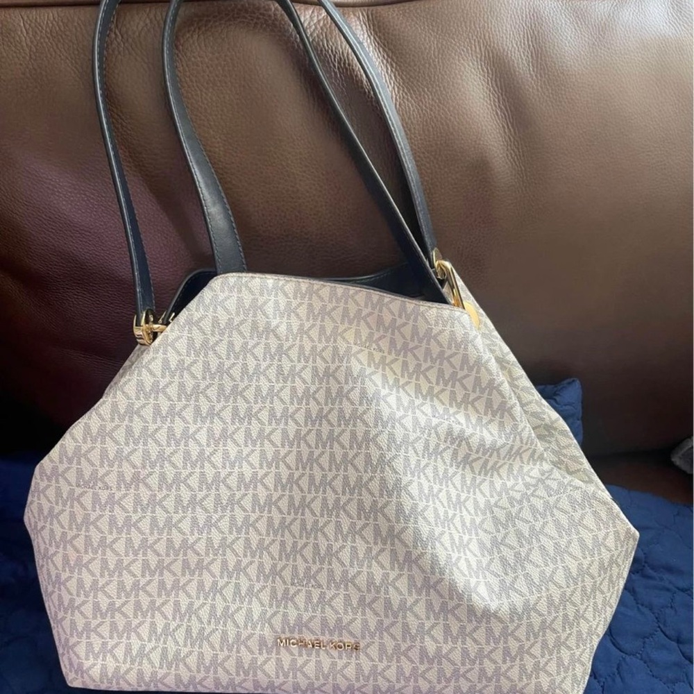 Michael Kors Shoulder Bag